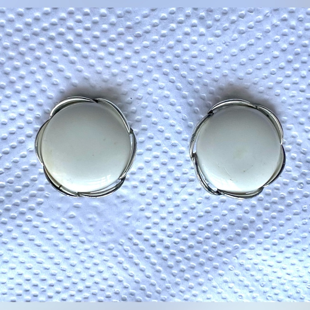 Vintage Lisner Silver tone clip Earrings